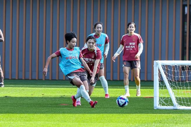 北青：女足今日将与深圳U14男足热身，正月初三兵发澳大利亚