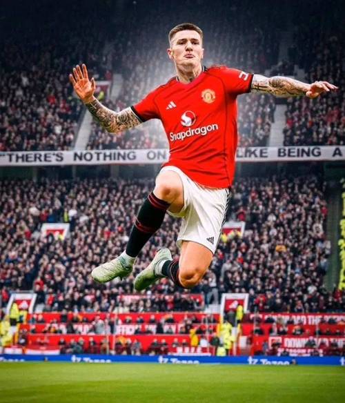 谢什科赛后更新社媒：弗格森时间，团结一心，继续前进插图