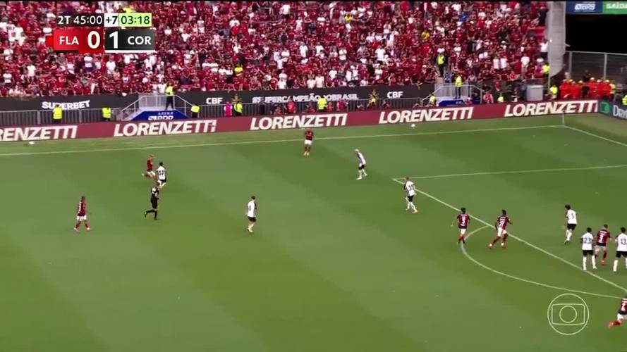 辣眼睛！帕奎塔在弗拉门戈首秀中，错失了这次好机会